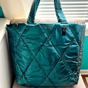 Victoria’s Secret green tote, NWT